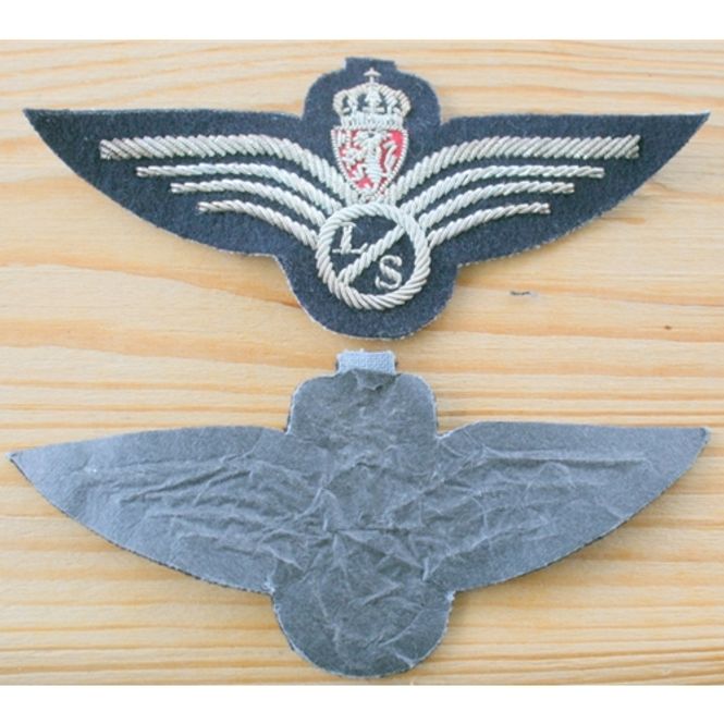 Hovedbilde VING LUFTSKYTTER/Sølvtråd på flyblå.